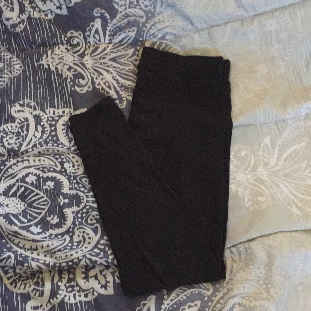 Black leggings